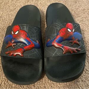 Adidas Marvel Spider-Man Youth Slides - size 5